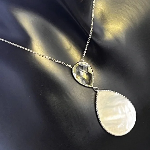 14K White Gold Peridot & Mother Of Pearl Necklace - Picture 8 of 16